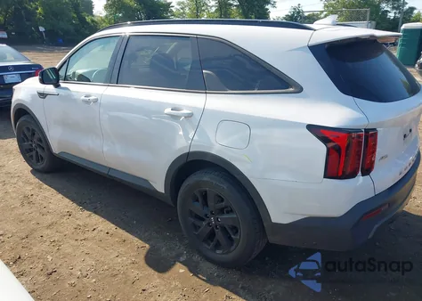 2021 Kia Sorento S z USA, uszkodzony, nr VIN 5XYRLDLC7MG006230